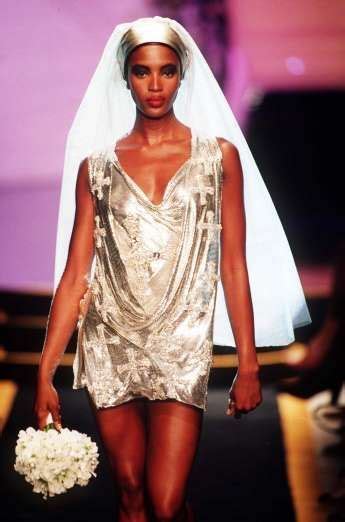 hochzeitskleid versace naomi campbell|naomi campbell wikipedia.